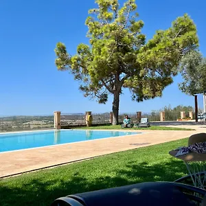 Hotel Mater, Ariany